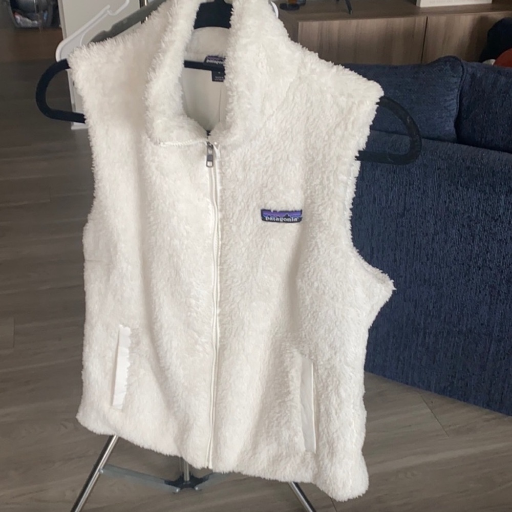 Patagonia Cream Fuzzy Zip-Up Vest